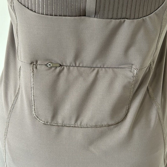 Athleta Vitality Rib Tank Coffee House Brown Scoop Neck Stretch UPF Size M - Picture 8 of 10